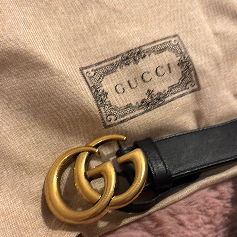 Gucci Black Leather Belt with Gold Buckle - Picture 3 of 4